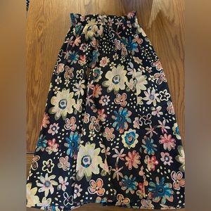 Aritzia skirt - Wilfred Le Fou